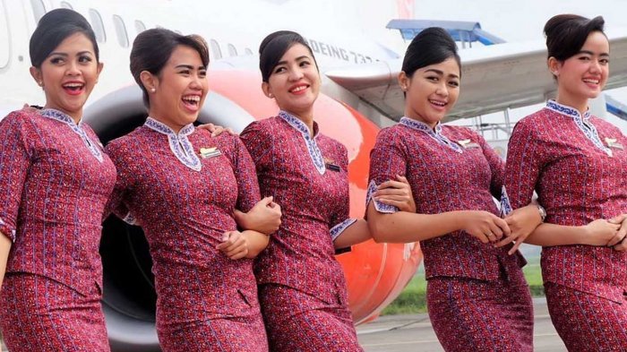 Mempertaruhkan Nyawa Ternyata Segini Gaji Pilot Dan Pramugari Lion Air